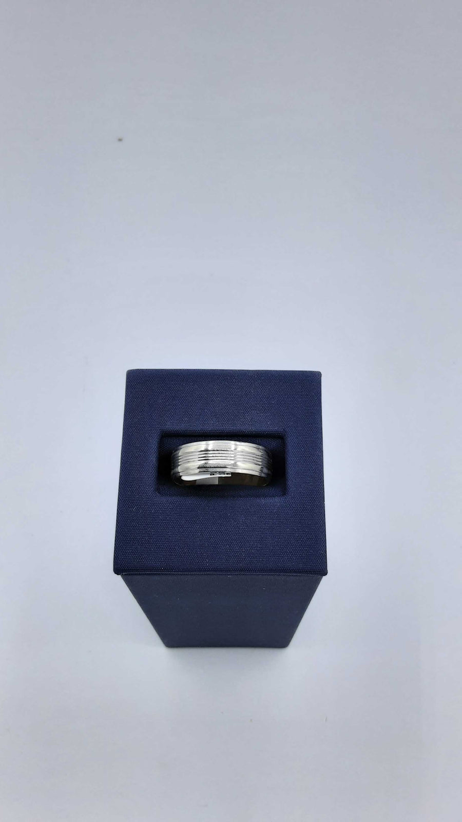 Ring - Wedding Band - White Gold 10k (.417) 2 grams Size 9