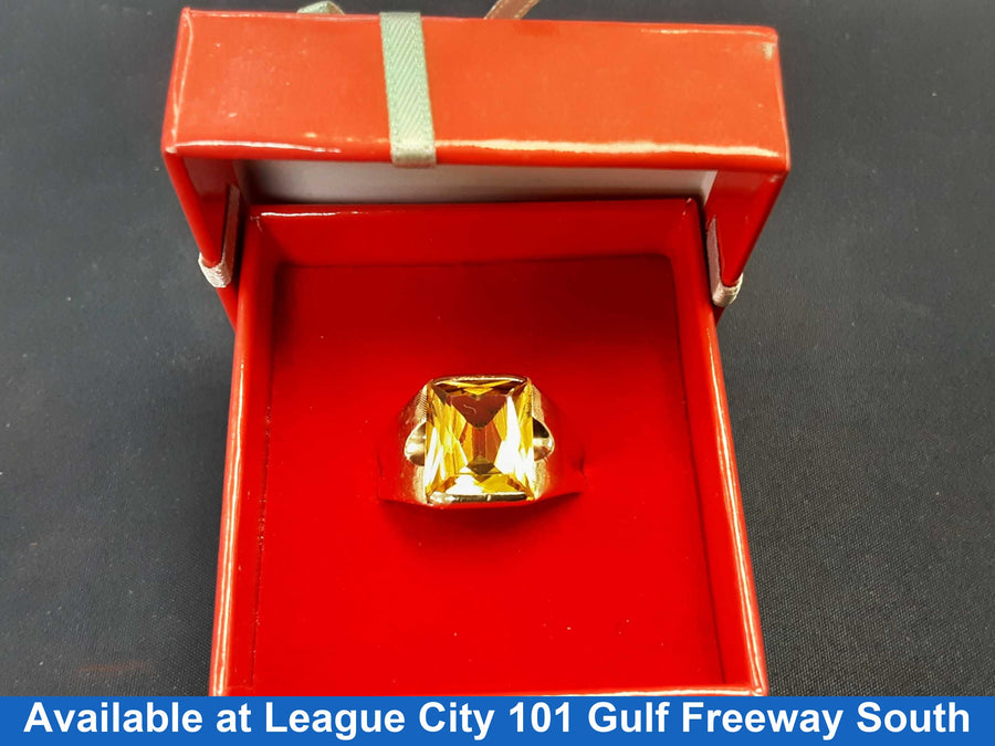 Women's Ring - Solitaire - Yellow Gold 10k (.417) 5.4 grams Size 9.5