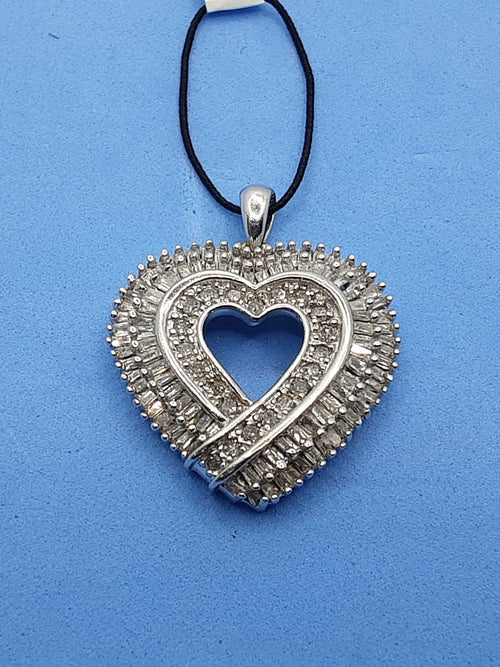 Pendant - White Gold 10k (.417) 4.1 grams