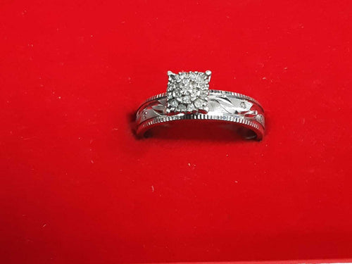 Women's Ring - Silver 4.3 grams Size 7