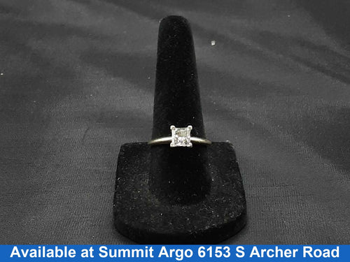 Women's Ring - Solitaire - White Gold 14k (.585) 2.5 grams Size 7
