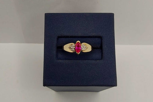 Women's Ring - Yellow Gold 10k (.417) 1.57 grams Size 6