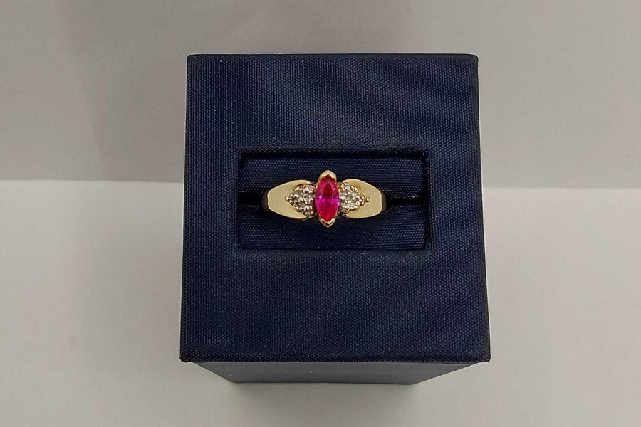 Women's Ring - Yellow Gold 10k (.417) 1.57 grams Size 6