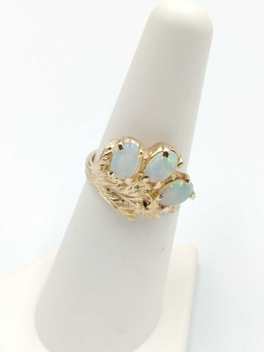 Women's Ring - Yellow Gold 14k (.585) 5.9 grams Size 7