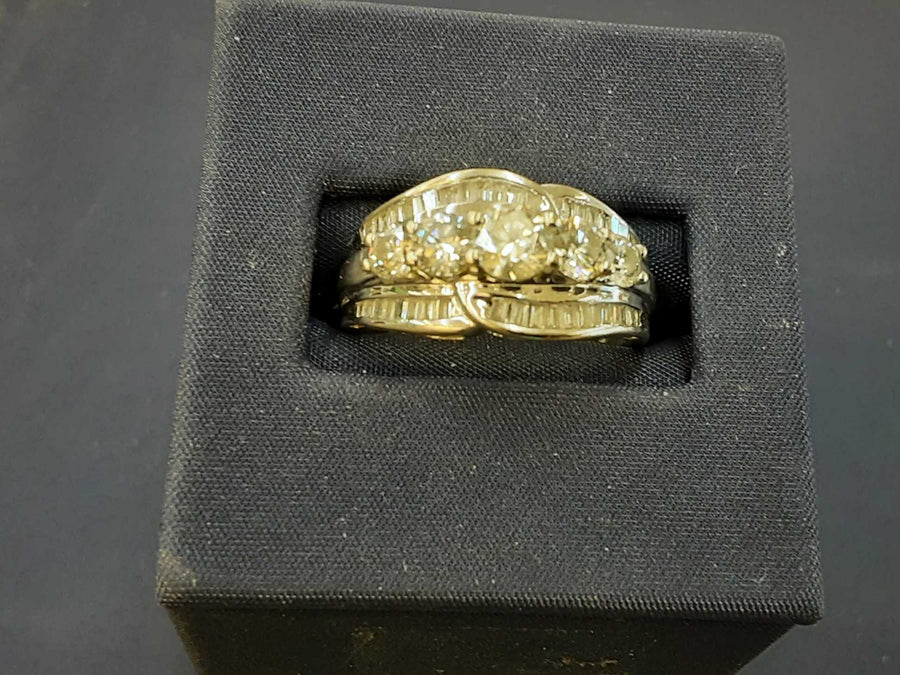 Women's Ring - White Gold 14k (.585) 4.5 grams Size 8.5