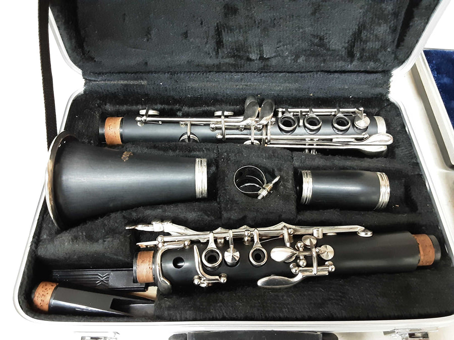Palatino Black Clarinet