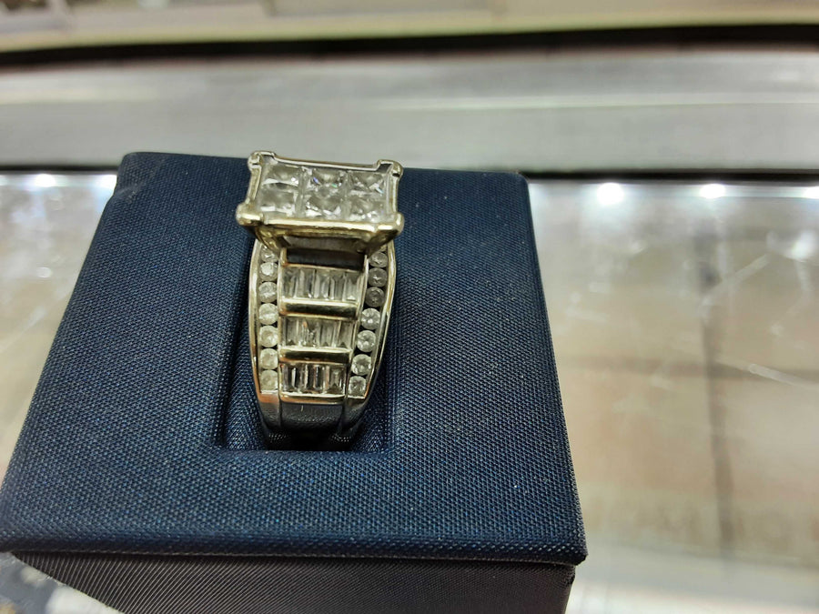 Women's Ring - White Gold 14k (.585) 8.7 grams Size 20