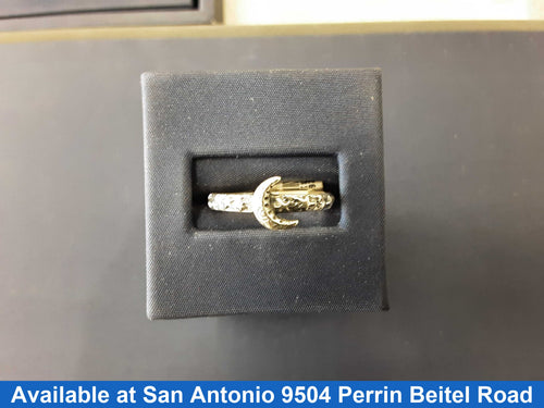 Women's Ring - Silver 3.3 grams Size 8.5