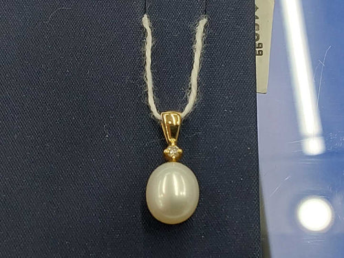 Diamond Pendant - Yellow Gold 14k (.585) 1.2 grams