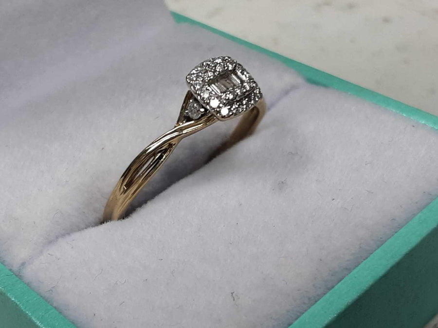Ring - Engagement Set - Yellow Gold 14k (.585) 2 grams Size 7.5