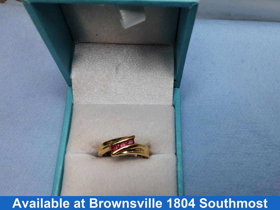 Women's Ring - Yellow Gold 14k (.585) 3.5 grams Size 5.5