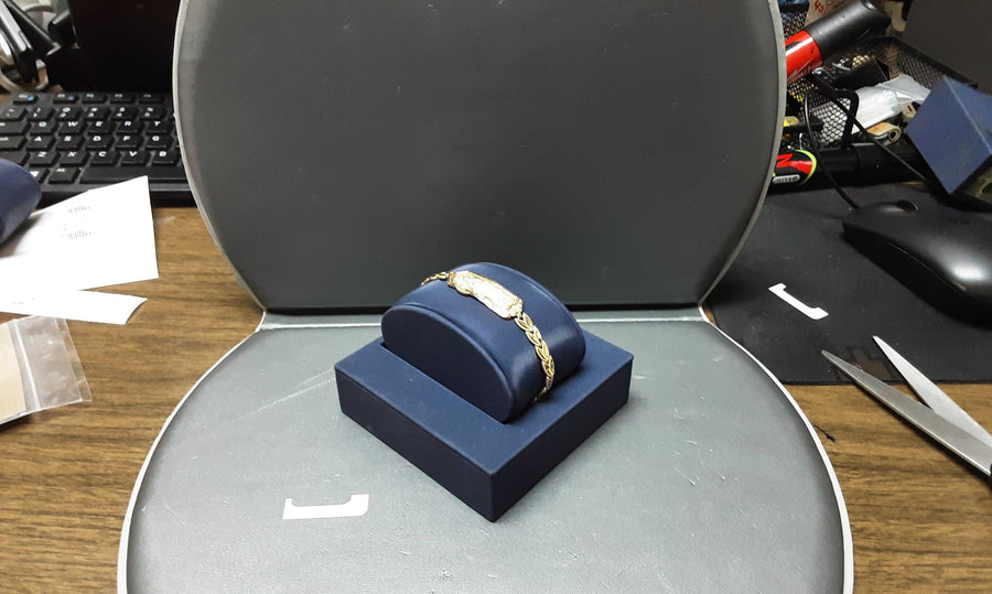ID Bracelet - Yellow Gold 14k (.585) 7.9 grams 6 inch