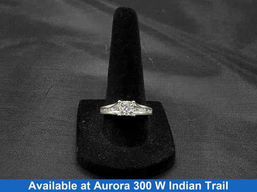 Women's Ring - White Gold 14k (.585) 4.5 grams Size 8