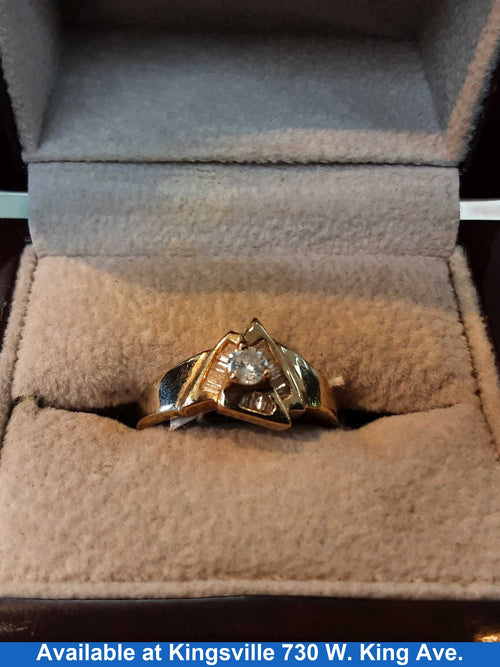 Women's Ring - Yellow Gold 14k (.585) 3.9 grams Size 7.5