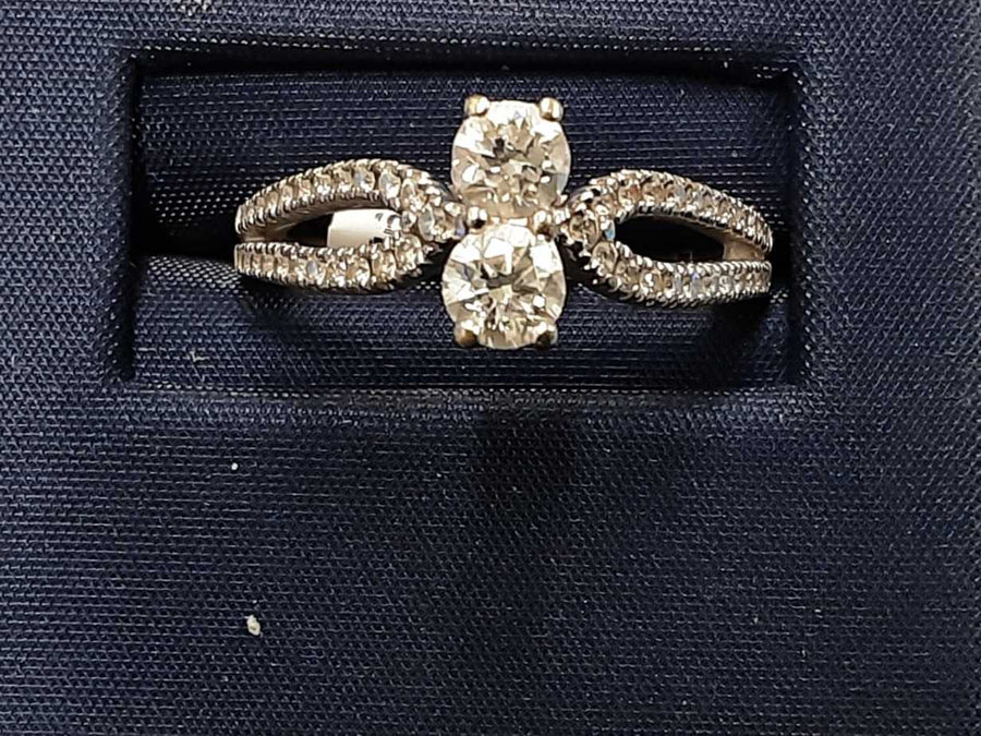 Women's Ring - White Gold 14k (.585) 3.6 grams Size 7