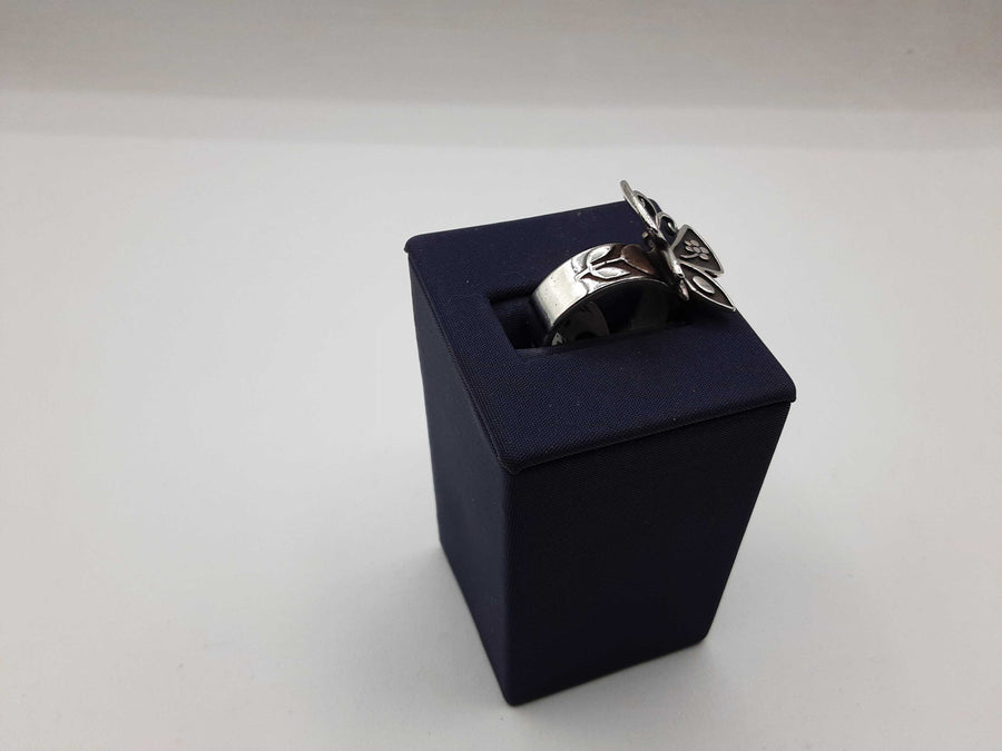 Women's Ring - Silver 10.5 grams Size 7.5