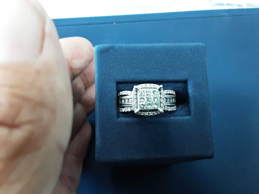 Women's Ring - White Gold 10k (.417) 5.7 grams Size 8.5