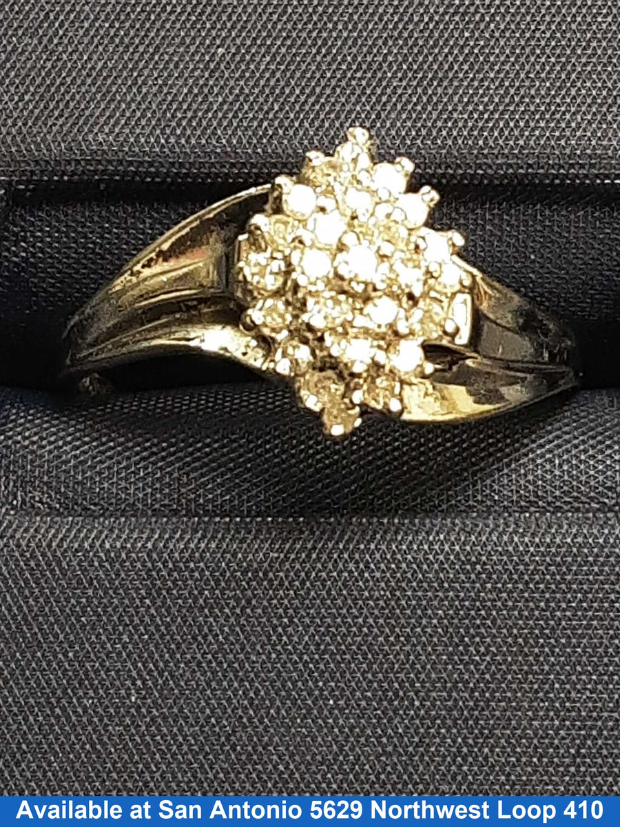 Women's Ring - White Gold 10k (.417) 2.3 grams Size 9.5