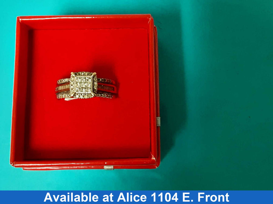 Women's Ring - Yellow Gold 10k (.417) 5.4 grams Size 7.5