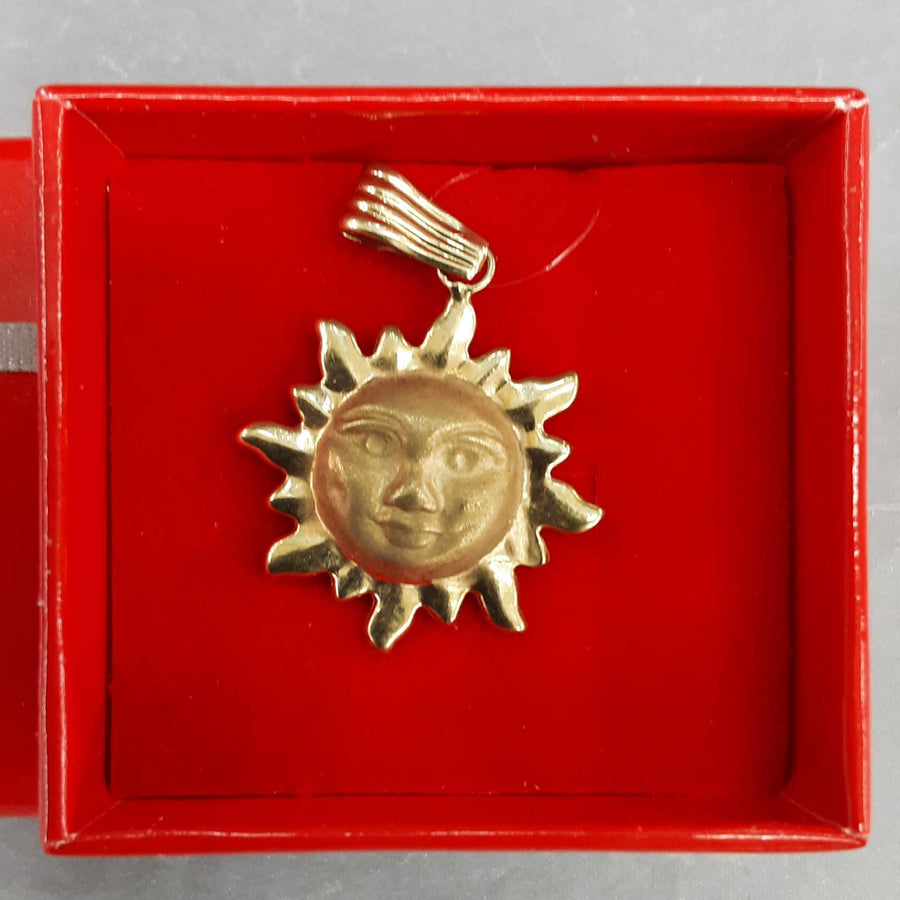 Symbol Pendant - Yellow Gold 10k (.417) 1.9 grams