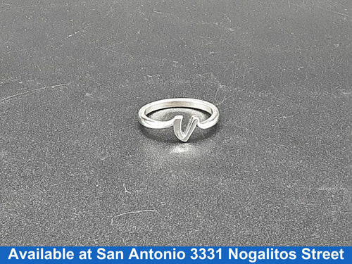 Women's Ring - Silver 2.5 grams Size 8.5