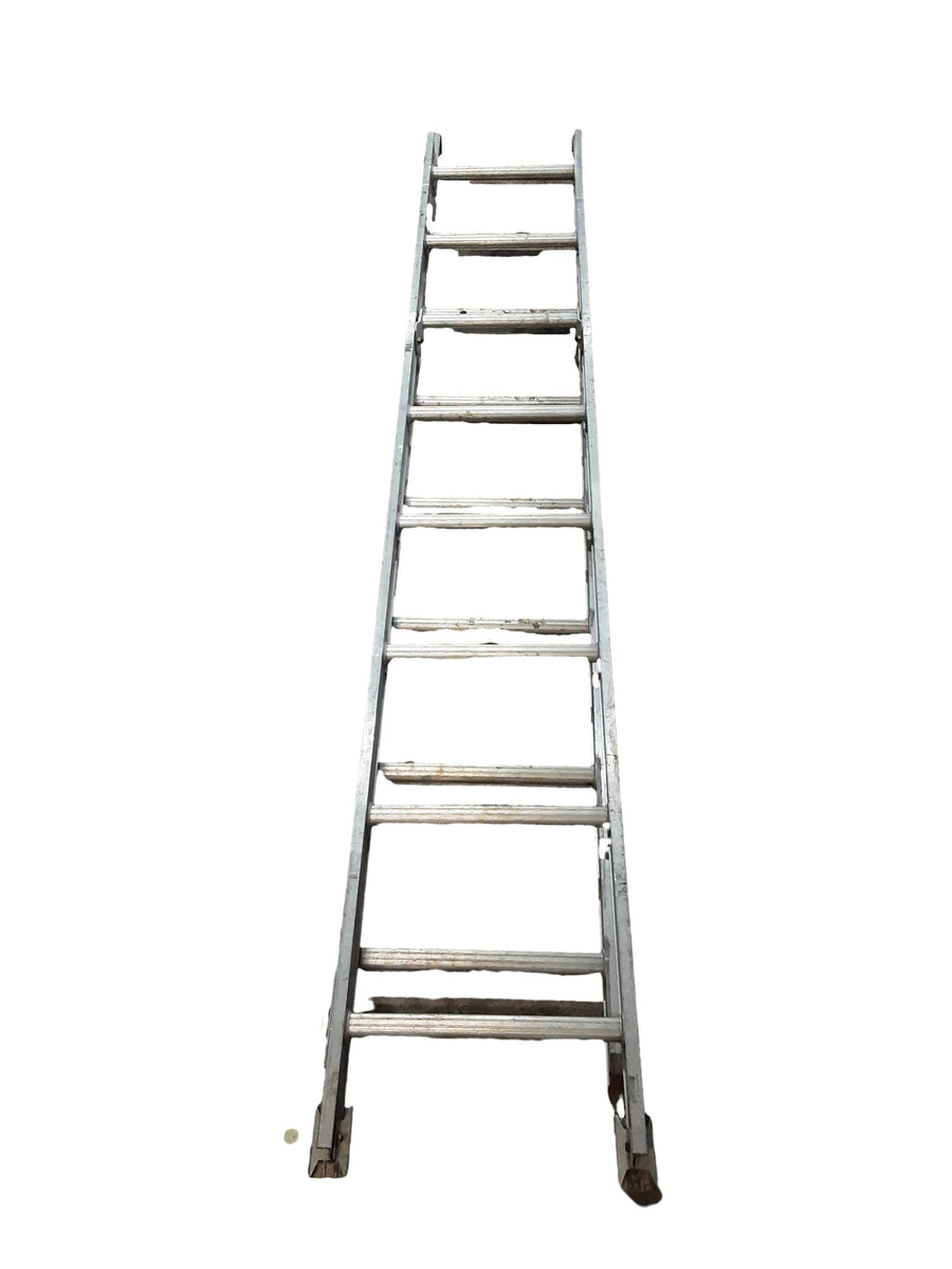 Werner D7162 Gray Extension Ladder