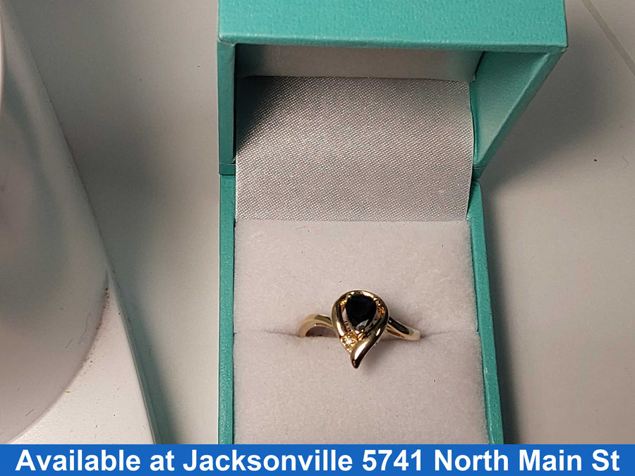 Women's Ring - Yellow Gold 14k (.585) 2.1 grams Size 7.5