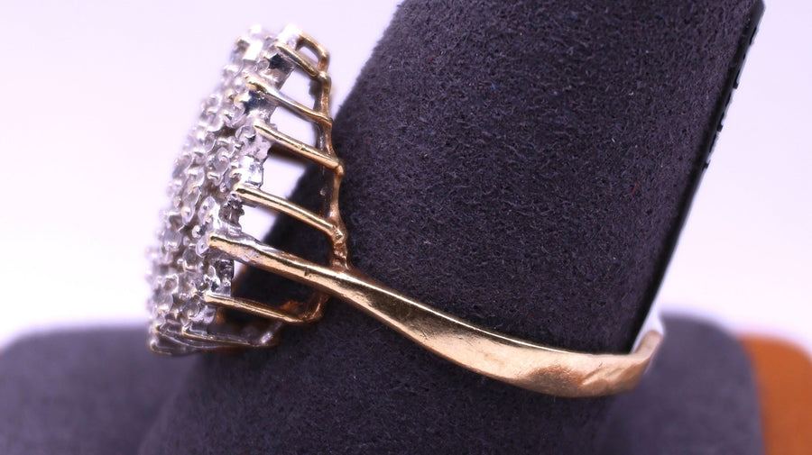 Women's Ring - Yellow Gold 10k (.417) 5 grams Size 6