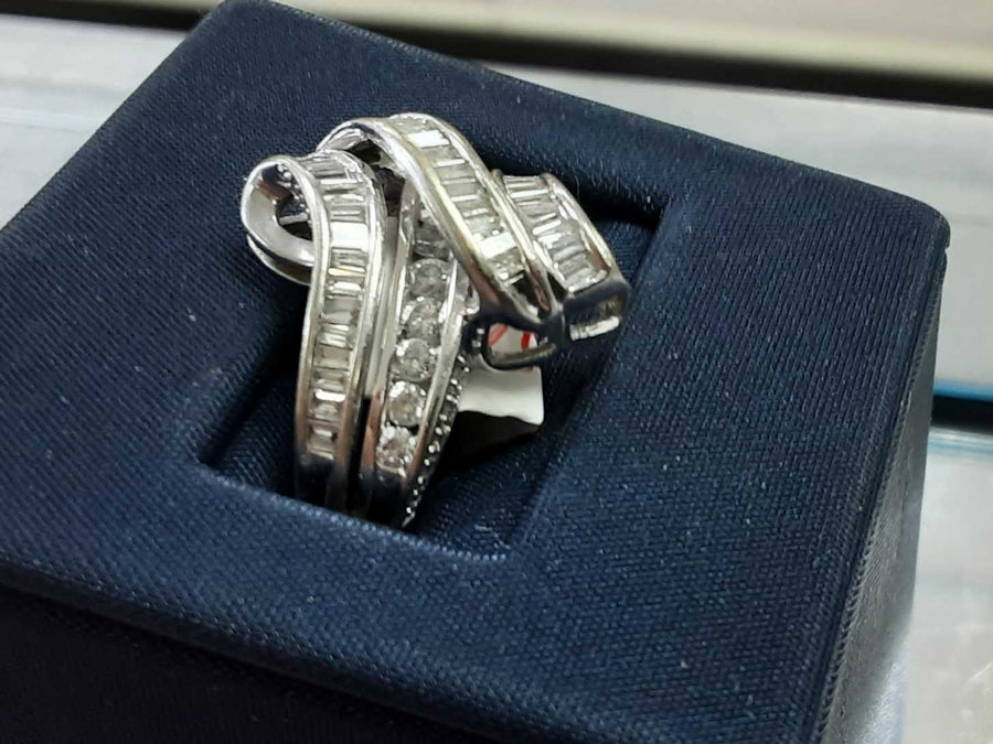 Women's Ring - Yellow Gold 10k (.417) 4.8 grams Size 20