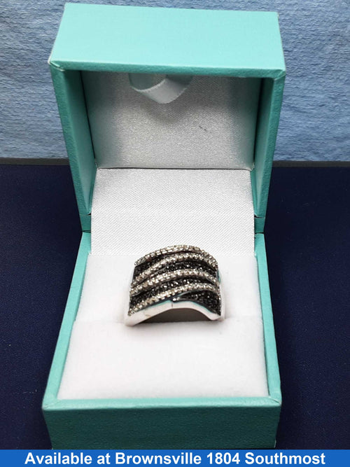 Women's Ring - White Gold 14k (.585) 7.3 grams Size 8