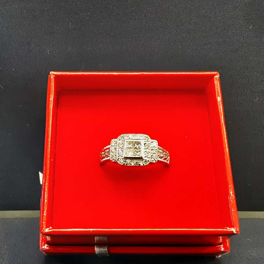 Women's Ring - White Gold 14k (.585) 5 grams Size 6.5