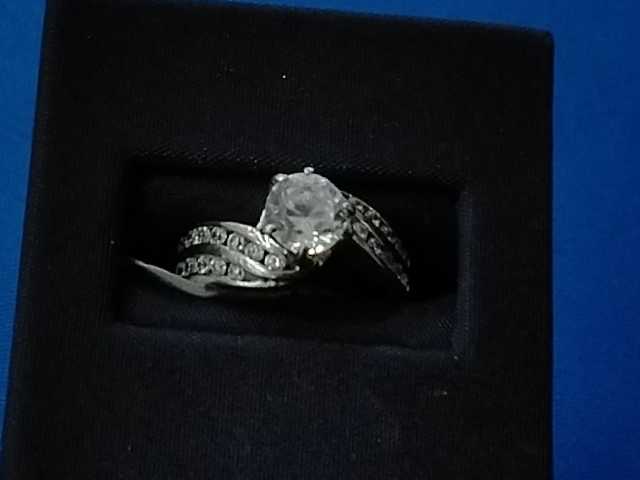 Women's Ring - White Gold 14k (.585) 4.1 grams Size 6