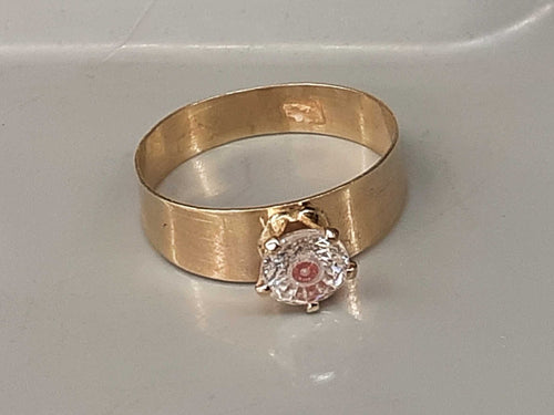 Women's Ring - Solitaire - Yellow Gold 10k (.417) 1.8 grams Size 9