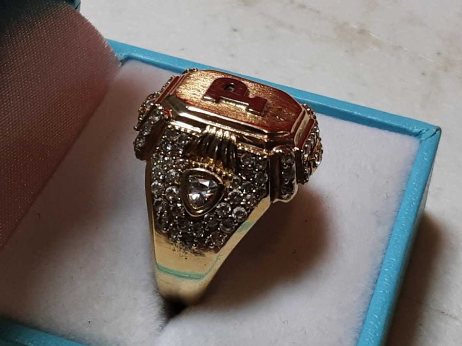 Men's Ring - Yellow Gold 10k (.417) 7.4 grams Size 10.5