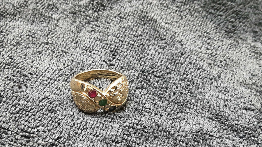Women's Ring - Yellow Gold 14k (.585) 12 grams Size 7