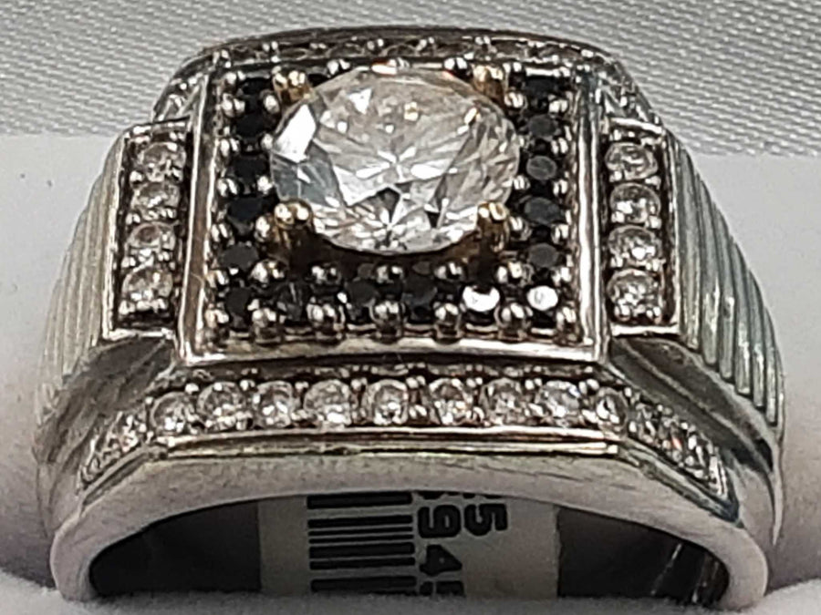 Men's Ring - White Gold 10k (.417) 9 grams Size 20