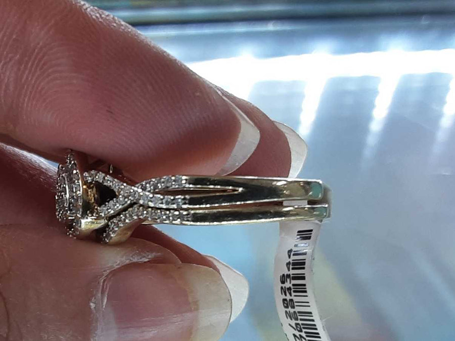 Ring - Engagement Set - Yellow Gold 10k (.417) 4.1 grams Size 7.5