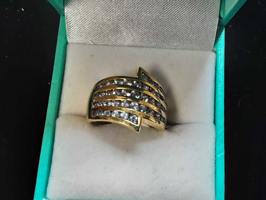 Women's Ring - Yellow Gold 14k (.585) 5.8 grams Size 6.5