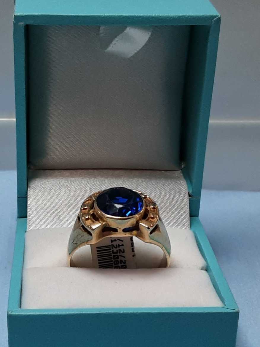 Men's Ring - Yellow Gold 10k (.417) 5.6 grams Size 10.5