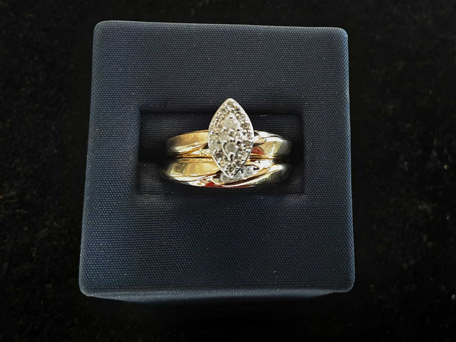 Ring - Wedding Set - Yellow Gold 10k (.417) 4.9 grams Size 7.5