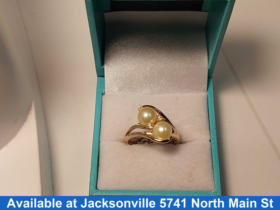 Women's Ring - Yellow Gold 14k (.585) 4.2 grams Size 7.5