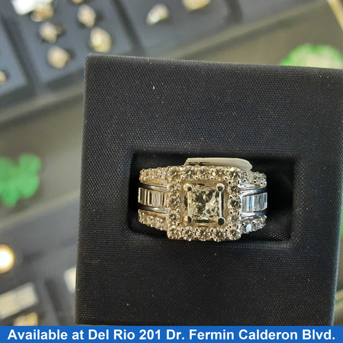 Women's Ring - Anniversary - White Gold 14k (.585) 8.1 grams Size 6.5
