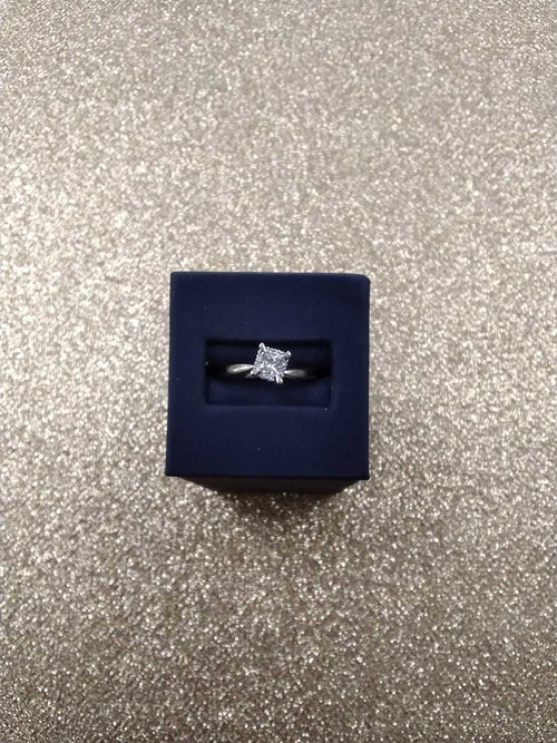 Women's Ring - Solitaire - White Gold 14k (.585) 3.8 grams Size 20