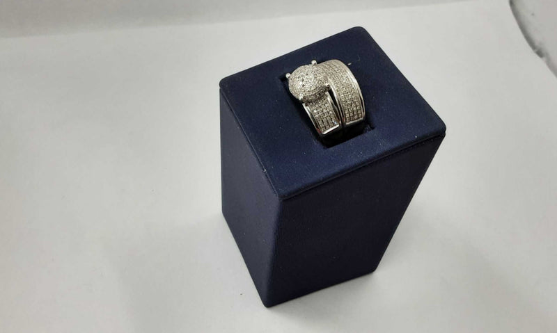 White Gold 10k (.417) 5 grams Size 8