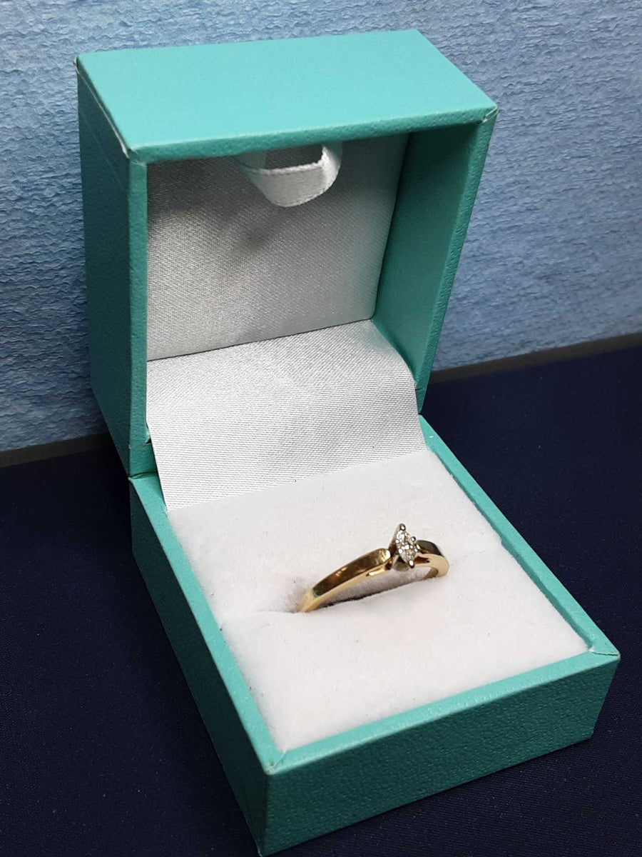 Women's Ring - Yellow Gold 10k (.417) 2.2 grams Size 7.5