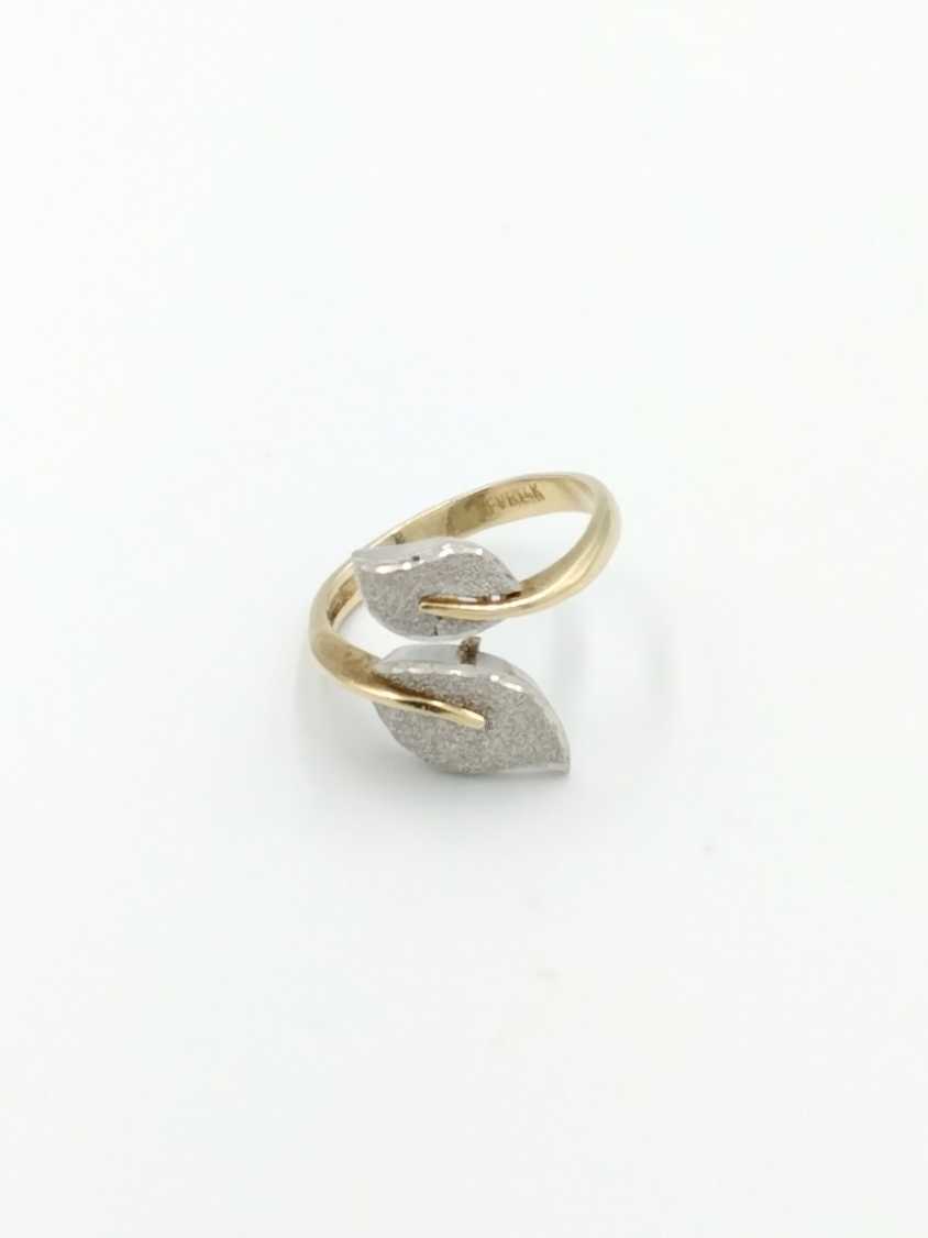 Women's Ring - Yellow Gold 14k (.585) 5.5 grams Size 7