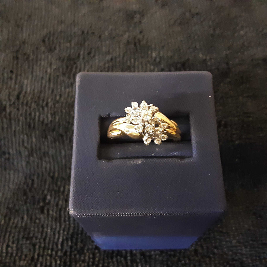 Women's Ring - Yellow Gold 14k (.585) 3.6 grams Size 9