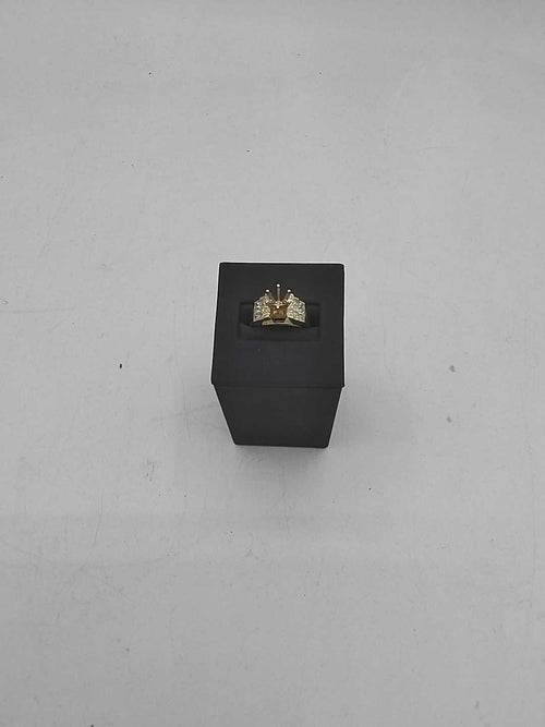 Women's Ring - Solitaire - Yellow Gold 18k (.750) 8.6 grams Size 9