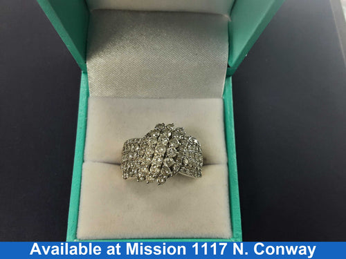 Women's Ring - White Gold 10k (.417) 6 grams Size 7.5