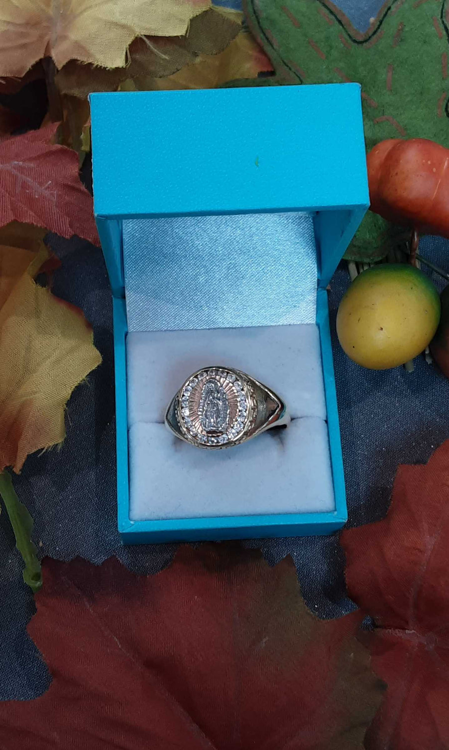 Men's Ring - Yellow Gold 18k (.750) 6 grams Size 10.5